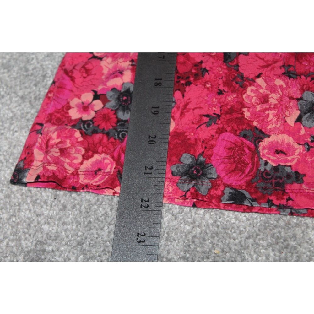 Womens Talbots T-Shirt Size Small Cap Sleeve Tee Floral Design Pink Sleeveless - Picture 2 of 6